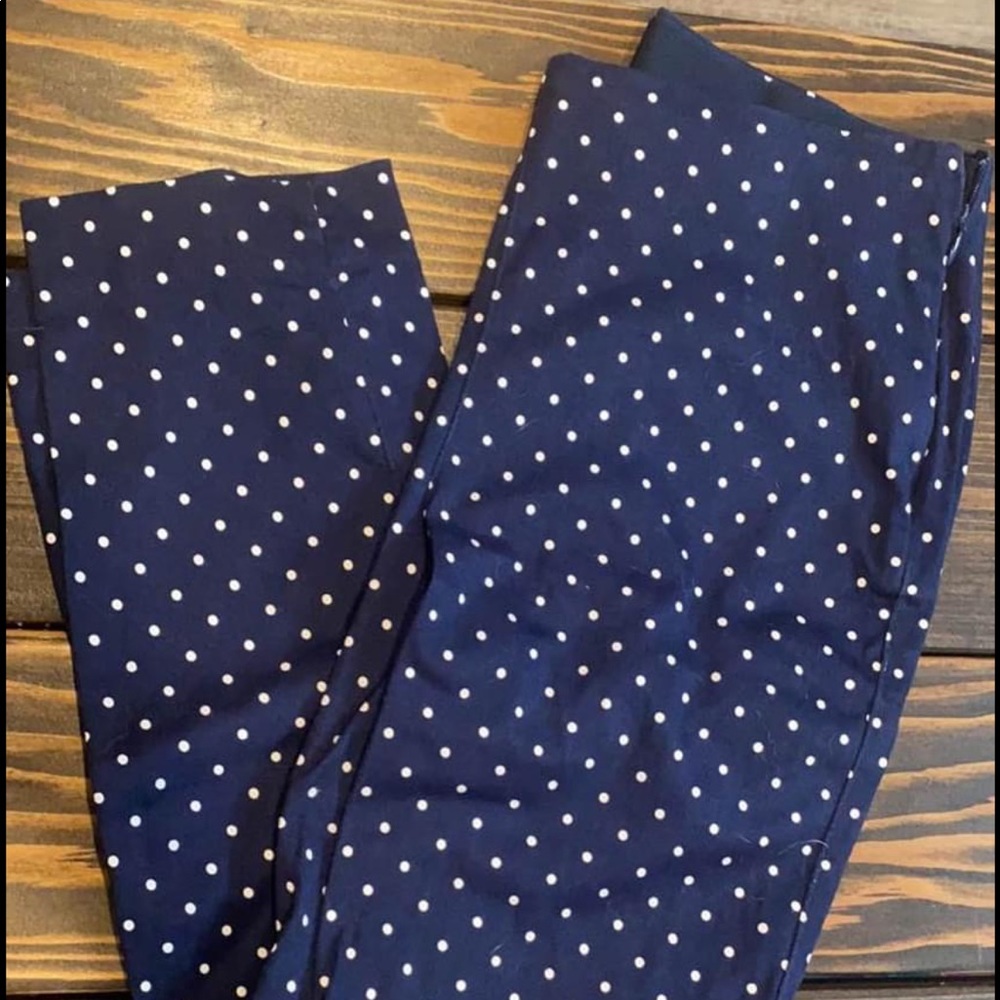 Navy polka dot Old Navy pixie high rise pants, size 6, NWOT